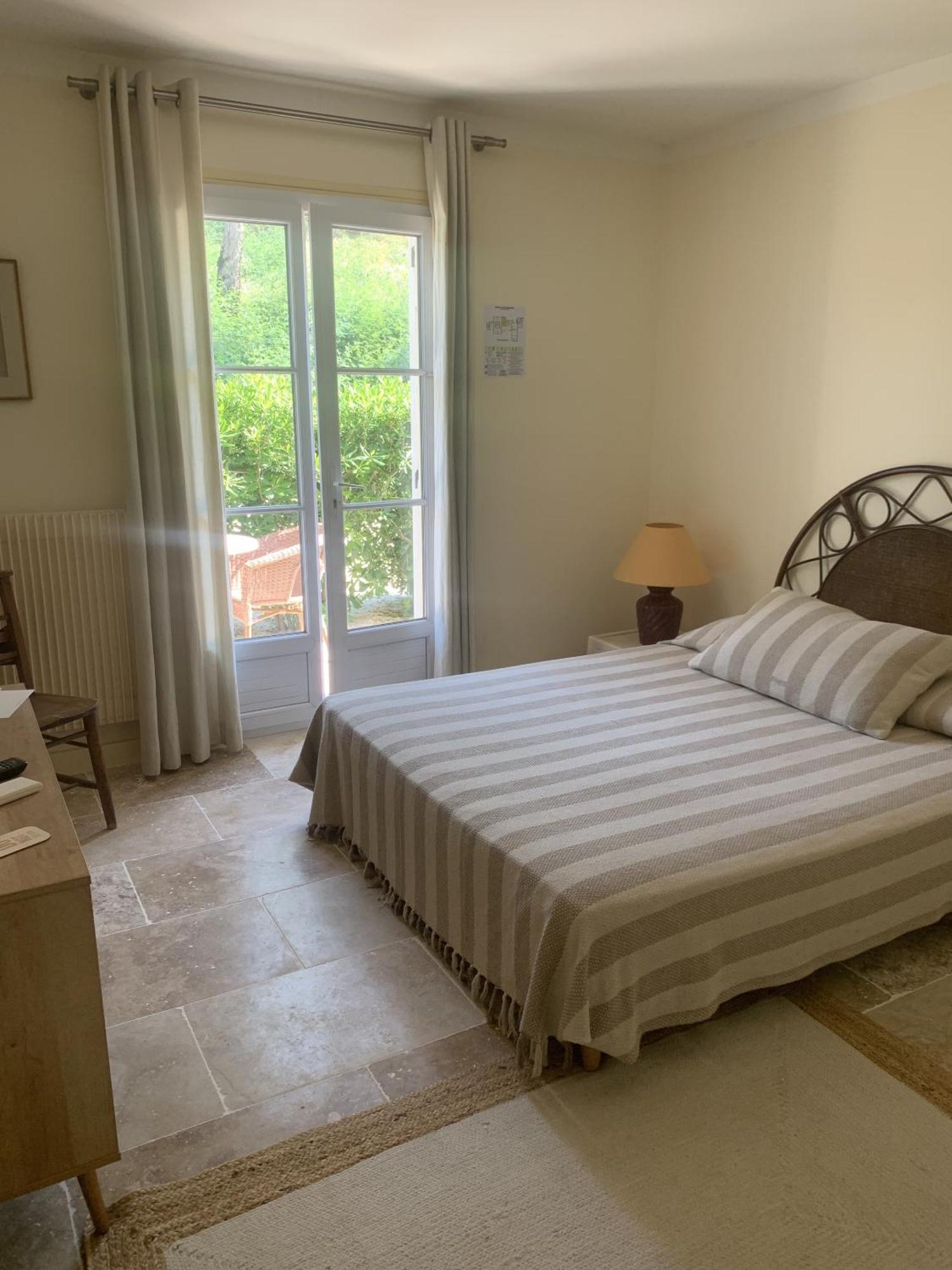 Hotel La Boulangerie Grimaud Cameră foto
